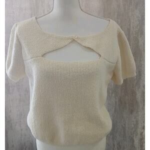 Things‎ Between Short sleeve Keyhole Sweater Cream Size Large